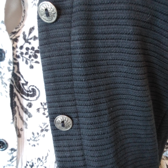 Knit vest & skirt - Picture 5 of 7